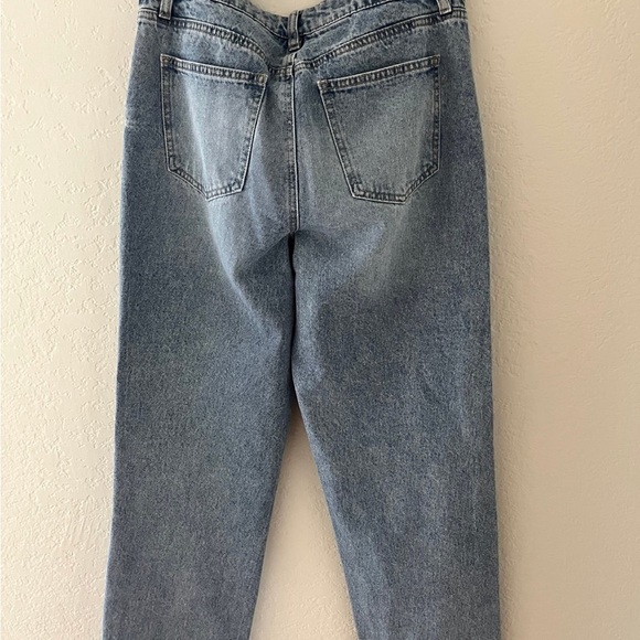 Francesca’s Rhinestone Pocket Jeans - Picture 2 of 3